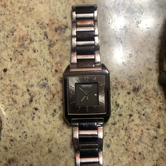 Kenneth Cole Reaction Watch - Picture 1 of 4